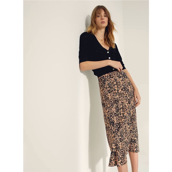 Aritzia Dresses & Skirts - Wilfred | Leopard Midi Skirt Size 10 Aritzia